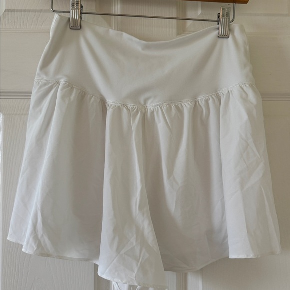 Offline by Aerie White Crossover Skirted Active Skort Size L EUC - Picture 8 of 13